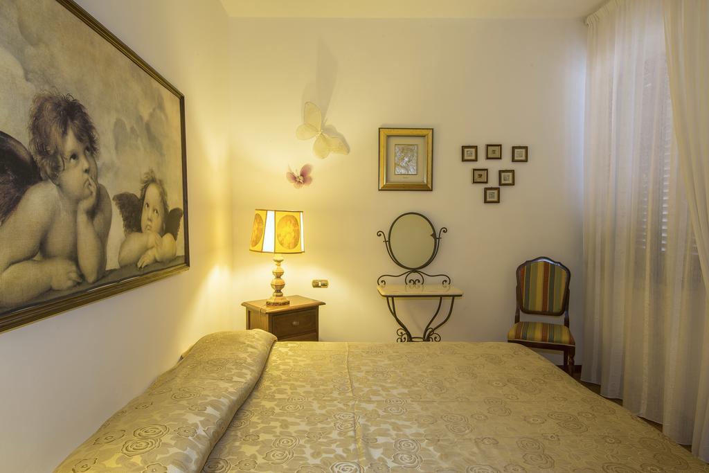 La Casa Di Gigliola Βίλα Monticiano Δωμάτιο φωτογραφία